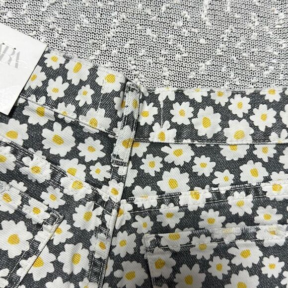 ZARA Daisy Print High Rise Button Front Shorts Size 0 EUR 32 NWT - Picture 5 of 8